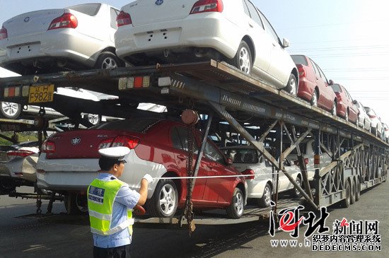 高速交警秦皇島大隊(duì)4天查處49起擅改機(jī)動(dòng)車外形違法行為
